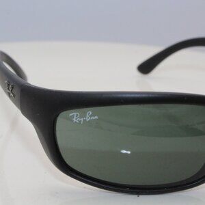 Ray Ban RB-4115 Sunglasses Wraparound Frames and Case